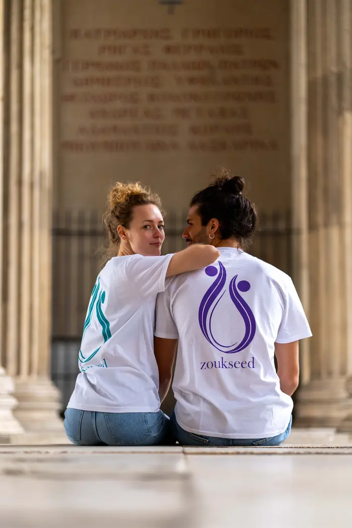 Shirt mit zoukseed-Motiv in Lila